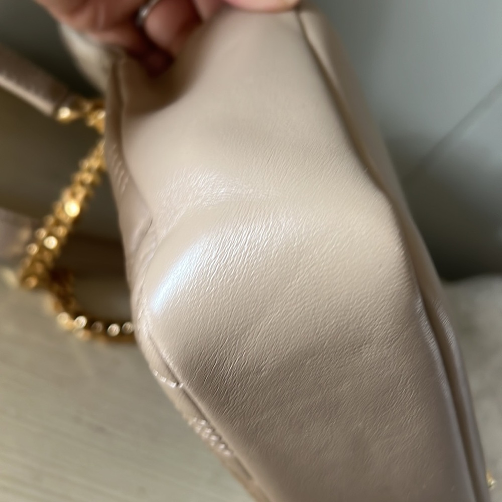 Burberry Lola small quilted lambskin bag - Picture 8 of 12